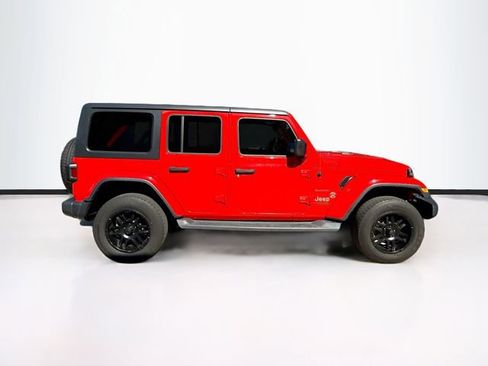 Used 2019 Jeep Wrangler Unlimited Sahara image 5