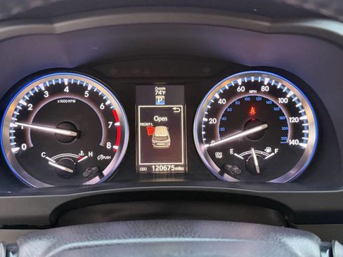 Used 2015 Toyota Highlander XLE image 31