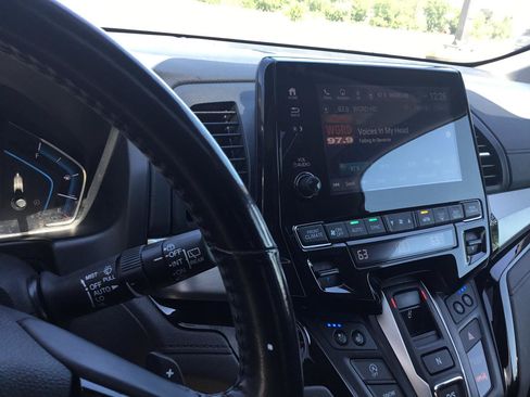 Used 2019 Honda Odyssey Elite image 18