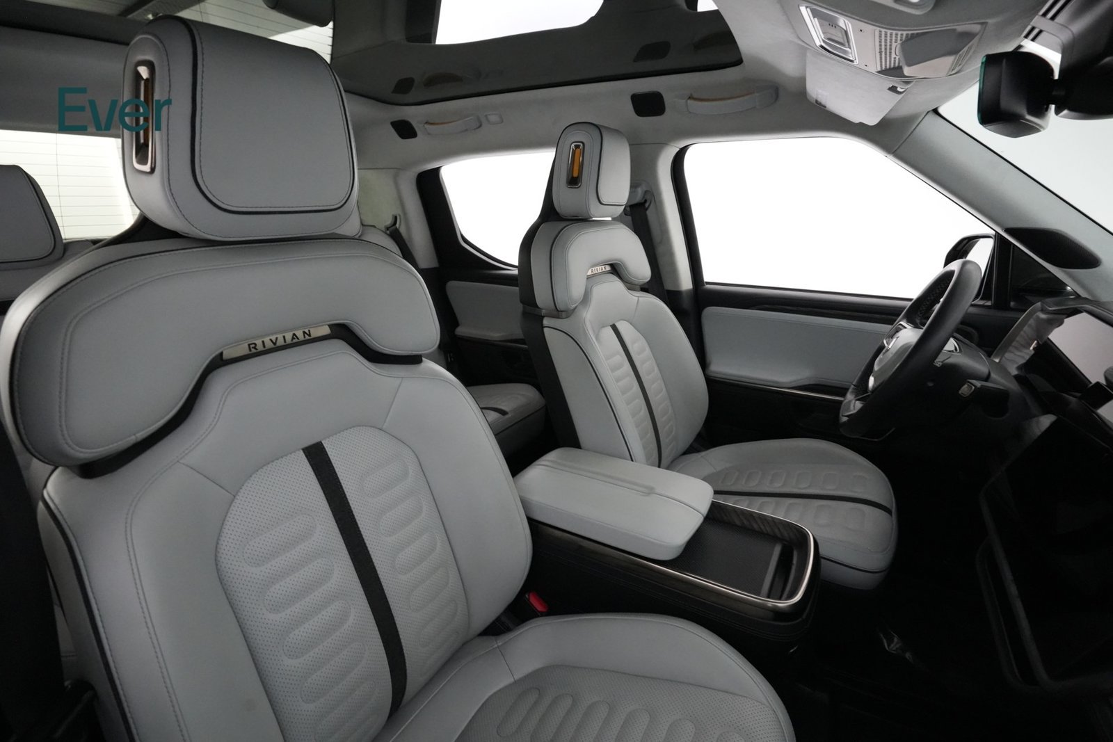 Used 2022 Rivian R1T Launch Edition AWD/4WD image 23