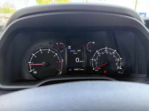 Used 2023 Toyota 4Runner SR5 Premium w/ Moonroof Package AWD/4WD image 12