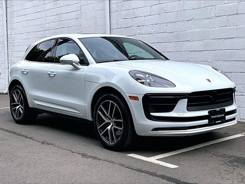 Certified 2023 Porsche Macan S AWD/4WD image 7