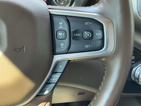 Used 2019 RAM 1500 Laramie image 39