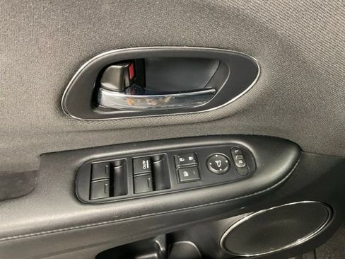 Certified 2022 Honda HR-V EX image 30