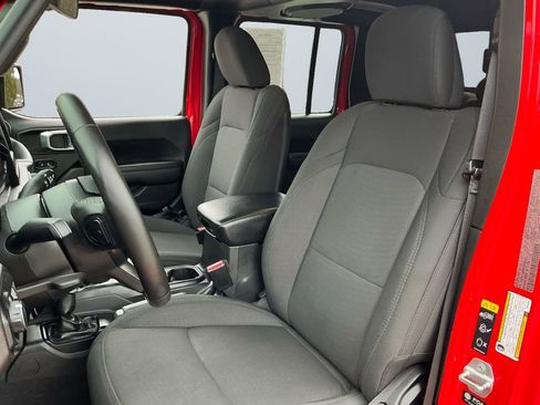 Used 2021 Jeep Gladiator Willys image 10