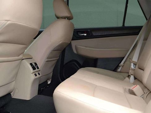 Used 2017 Subaru Outback 2.5i Limited image 21