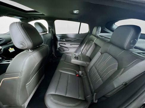 New 2025 Buick Envista Avenir image 23