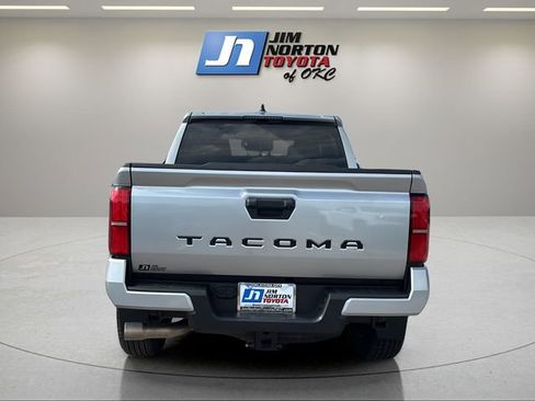 Used 2024 Toyota Tacoma TRD Sport RWD image 6