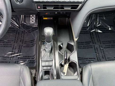 Used 2025 Toyota Camry SE FWD image 23