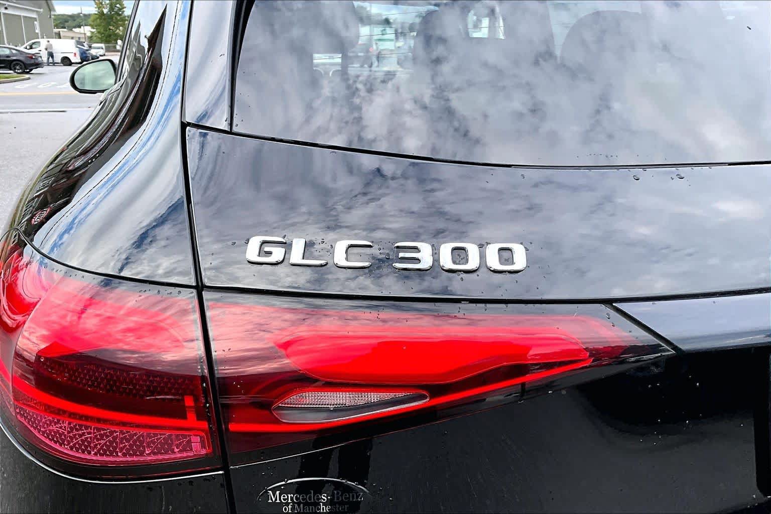 Used 2024 Mercedes-Benz GLC 300 4MATIC image 31