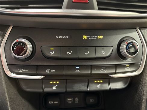 Used 2020 Hyundai Santa Fe SEL image 33