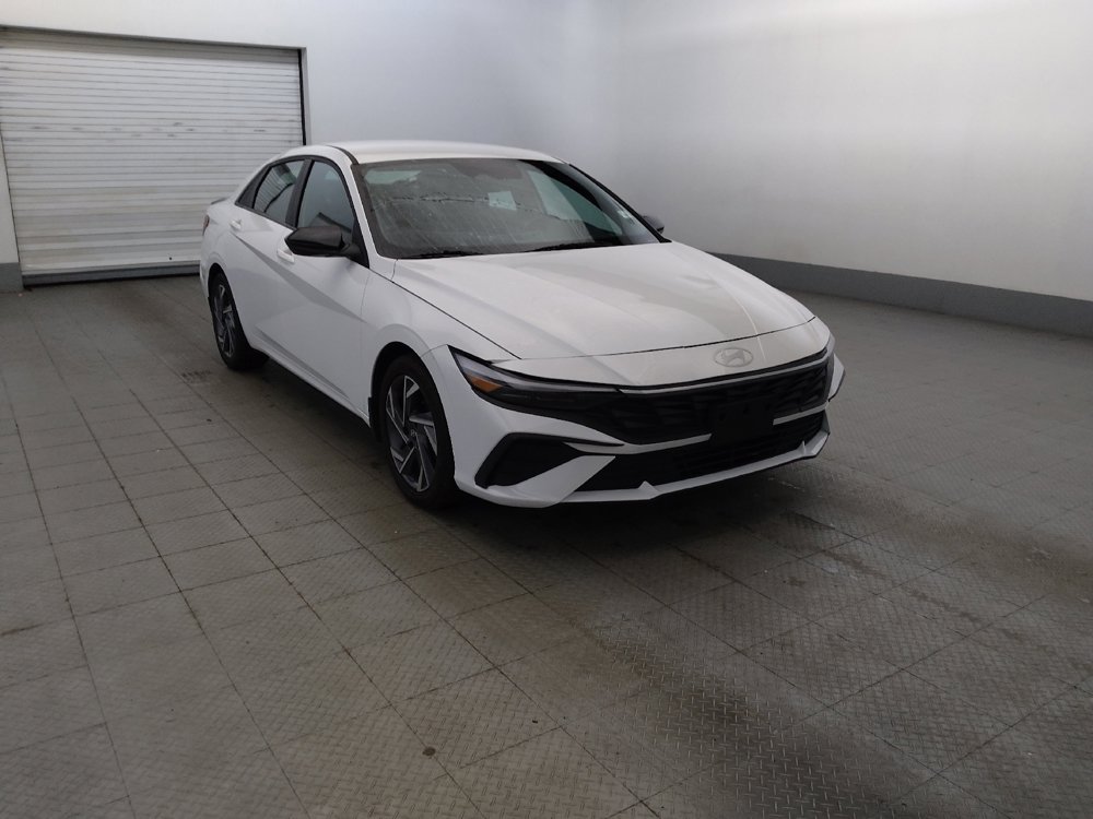 Used 2025 Hyundai Elantra Sport FWD image 13