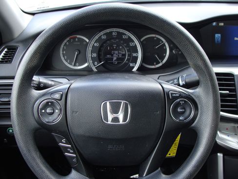 Used 2013 Honda Accord LX image 14