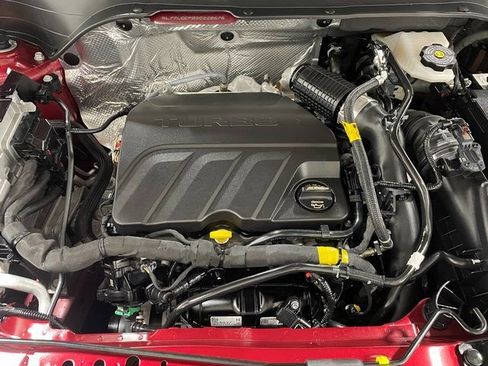 Used 2025 Chevrolet Trax RS FWD image 23
