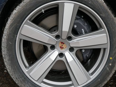 New 2026 Porsche Cayenne image 7