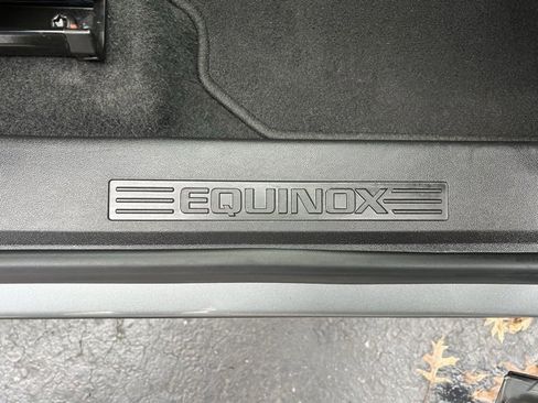 Used 2023 Chevrolet Equinox LT image 18