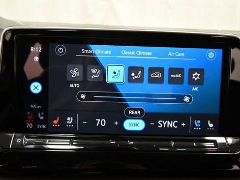 Used 2024 Volkswagen Atlas SE image 23