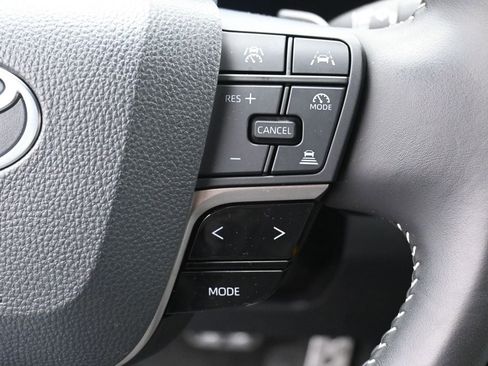 Certified 2025 Toyota Camry SE w/ Convenience Package image 17