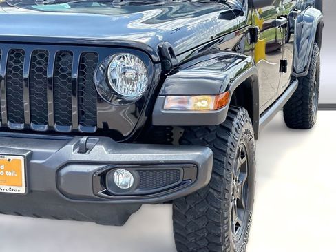 Used 2022 Jeep Gladiator Sport AWD/4WD image 11