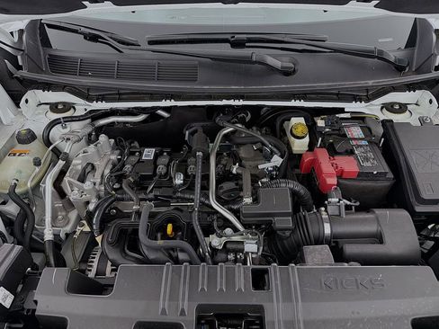 Used 2025 Nissan Kicks SR FWD image 28