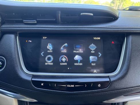 Used 2017 Cadillac XT5 Luxury w/ Driver Awareness Package FWD image 24