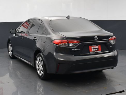 Used 2023 Toyota Corolla LE FWD image 3