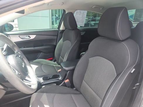 Used 2022 Kia Forte LXS FWD image 11