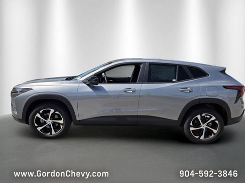New 2026 Chevrolet Trax RS w/ Driver Confidence Package FWD image 2