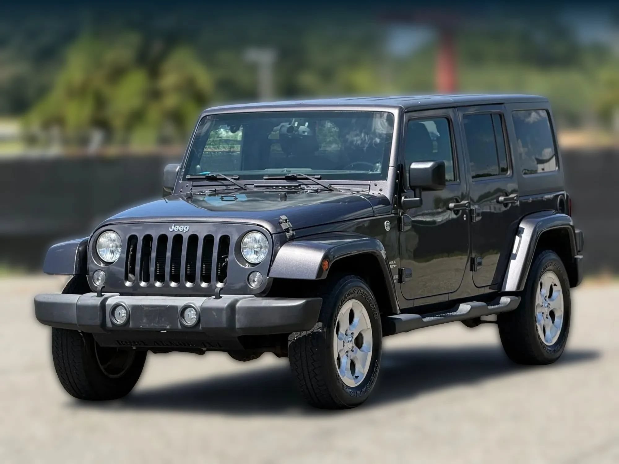 Used 2014 Jeep Wrangler Unlimited Sahara w/ Connectivity Group AWD/4WD image 6