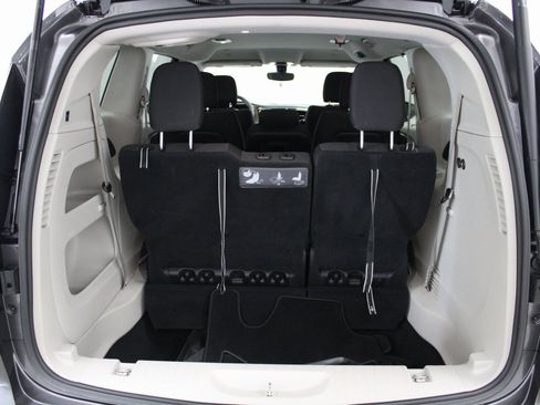 Used 2018 Chrysler Pacifica Touring Plus image 22