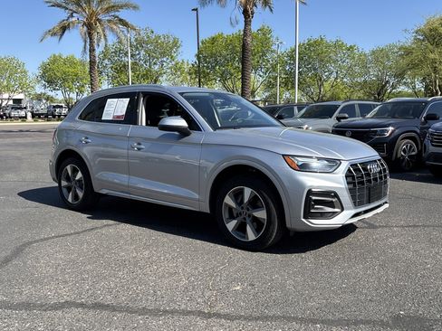 Used 2022 Audi Q5 Premium Plus image 6