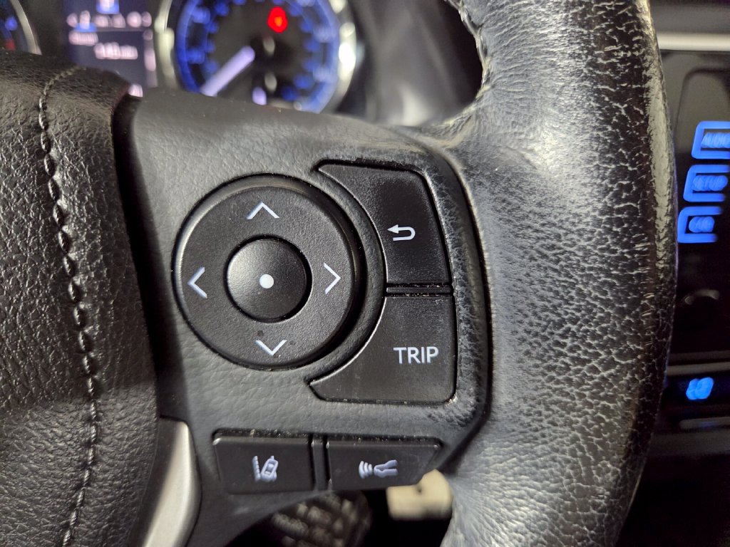 Used 2019 Toyota Corolla SE FWD image 16