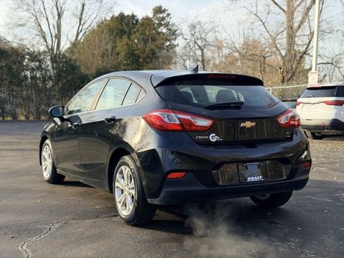 Used 2019 Chevrolet Cruze LT image 4