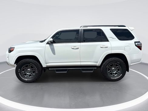 Used 2020 Toyota 4Runner TRD Off-Road Premium w/ Moonroof Package AWD/4WD image 5