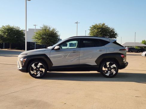 Used 2024 Hyundai Kona Limited FWD image 4