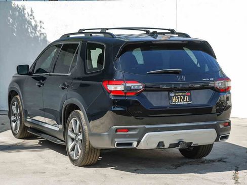 Used 2024 Honda Pilot Elite image 8