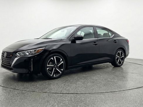 Used 2025 Nissan Sentra SV FWD image 3