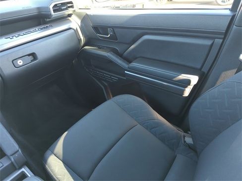 Used 2024 Toyota Tacoma SR5 image 21