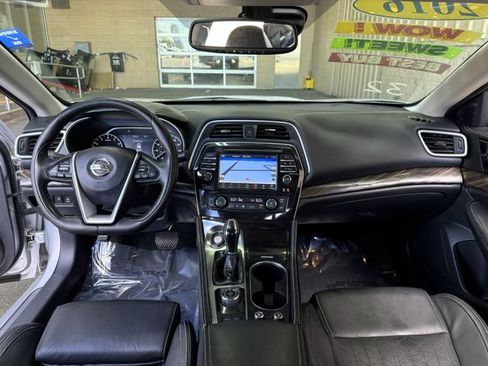 Used 2016 Nissan Maxima Platinum FWD image 21