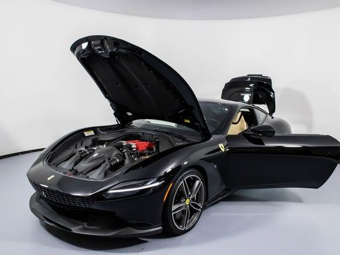 Certified 2023 Ferrari Roma image 32