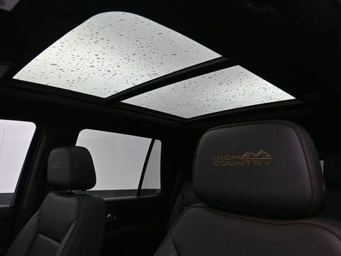 Used 2022 Chevrolet Tahoe High Country AWD/4WD image 54