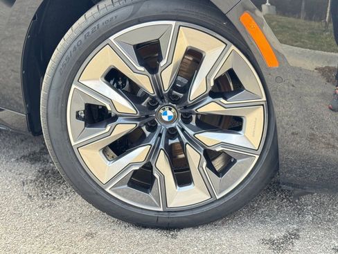 New 2026 BMW 760i xDrive w/ Executive Package AWD/4WD image 8