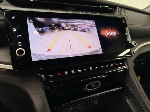 New 2026 Jeep Grand Cherokee Limited AWD/4WD image 21