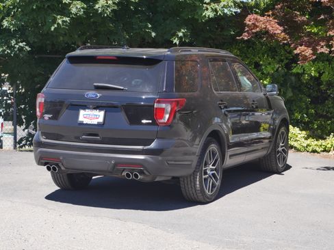 Used 2018 Ford Explorer Sport AWD/4WD image 26