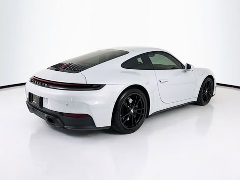 Certified 2025 Porsche 911 Carrera RWD image 9