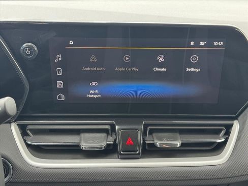 Used 2025 Chevrolet TrailBlazer LT w/ Convenience Package image 9