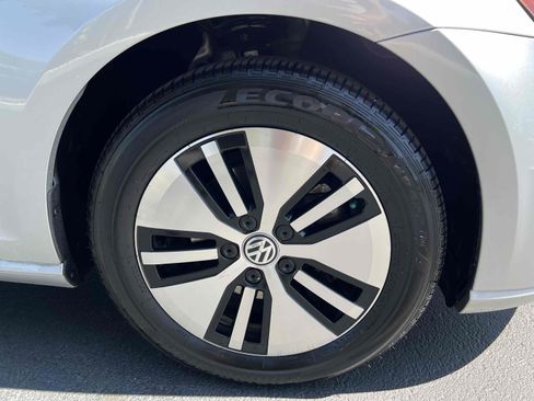 Used 2016 Volkswagen e-Golf SE w/ DC Fast Charging Package image 66