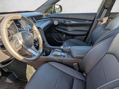 Used 2025 INFINITI QX50 Sport image 19