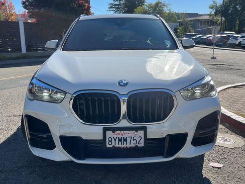 Used 2021 BMW X1 sDrive28i w/ M Sport Package FWD image 4