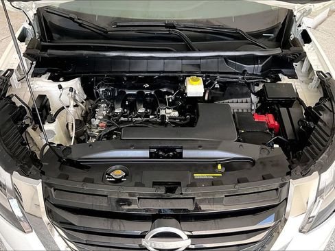 Used 2024 Nissan Pathfinder SV FWD image 11
